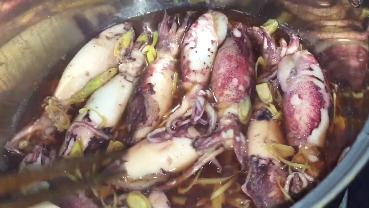 Mực trứng hấp bia