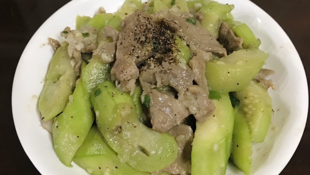 Mướp xào thịt heo