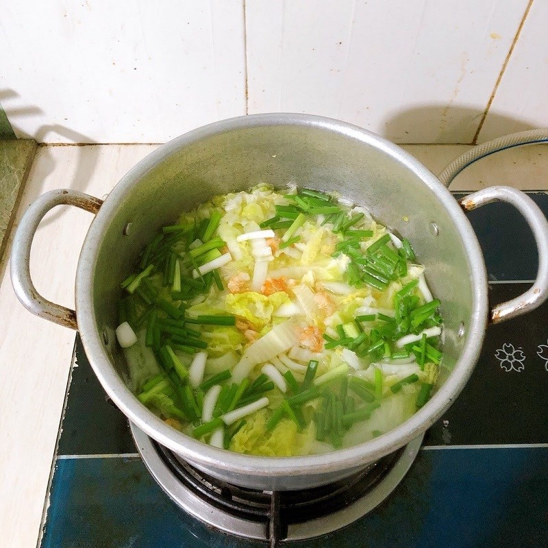 Bước 2 Nấu canh Canh cải thảo tôm khô
