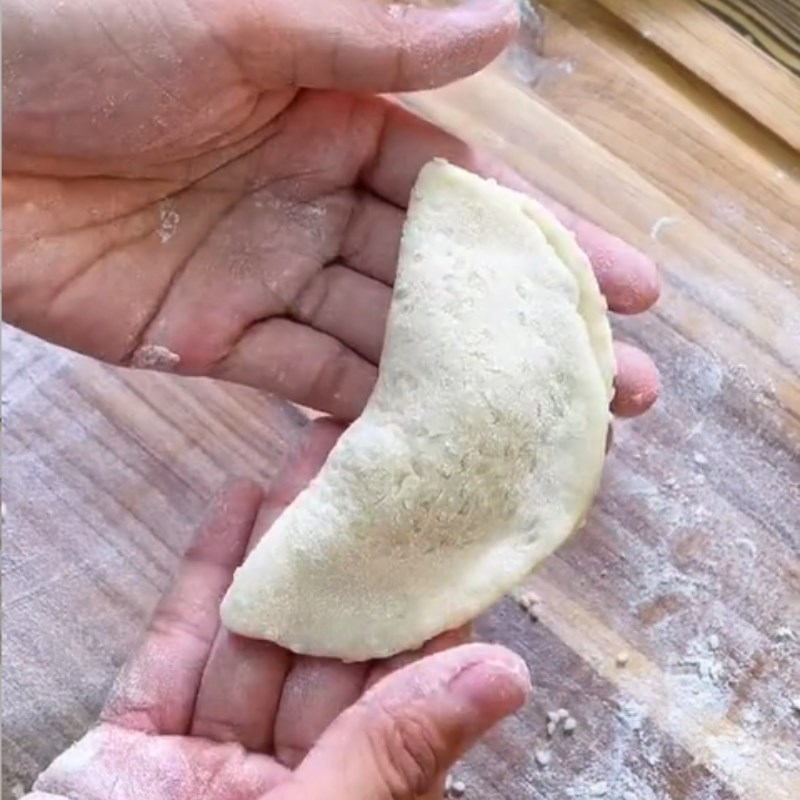 Bước 3 Nặn bánh Bánh tiêu sầu riêng (Công thức được chia sẻ từ Tiktok Cách Nấu Ngon cùng Cách Nấu Ngon)