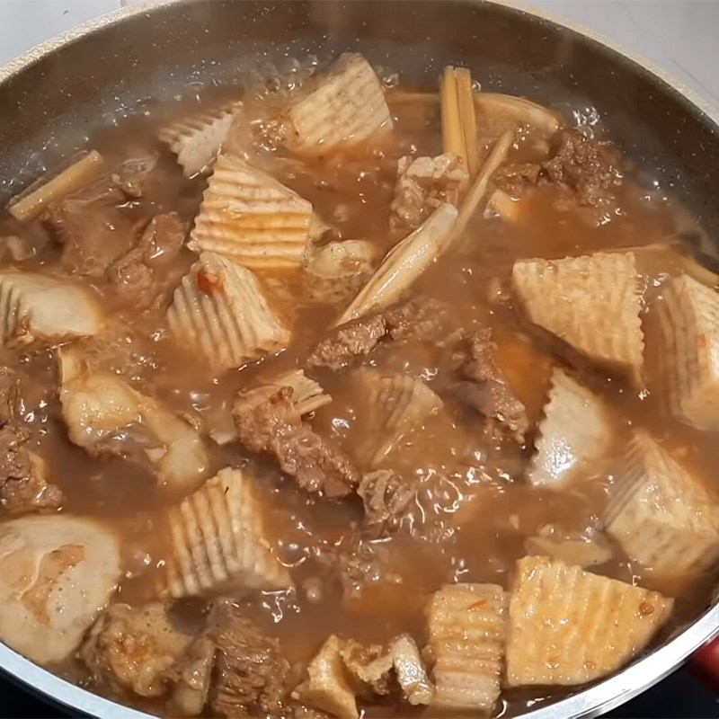Bước 4 Nấu bò hầm sả Sườn bò hầm sả