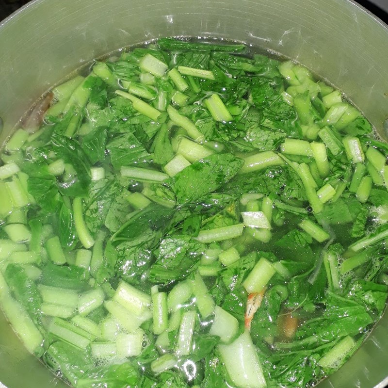 Bước 3 Nấu canh Canh cải ngọt tôm khô