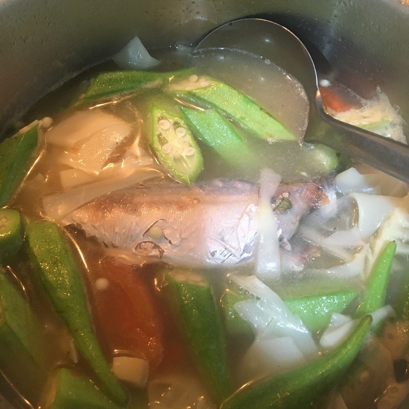 Bước 3 Nấu canh Canh chua cá bạc má măng chua