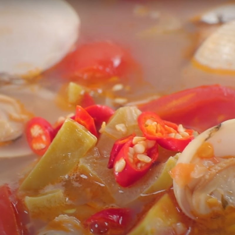 Bước 4 Nấu canh Canh nghêu nấu khế