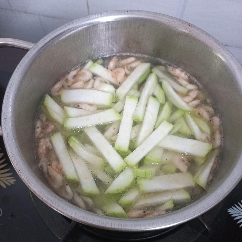 Bước 3 Nấu canh Canh bầu nấu tép tươi