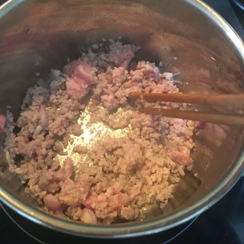 Bước 2 Nấu canh Canh rong biển thịt heo băm