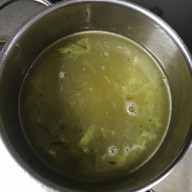 Bước 3 Nấu canh Canh bầu nấu nấm tôm khô