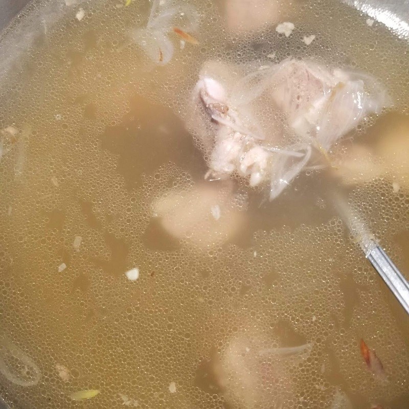 Bước 3 Nấu canh Canh sườn củ sen