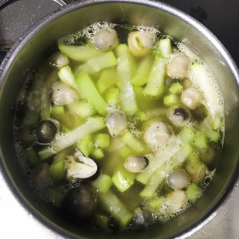 Bước 3 Nấu canh Canh bầu nấu nấm tôm khô