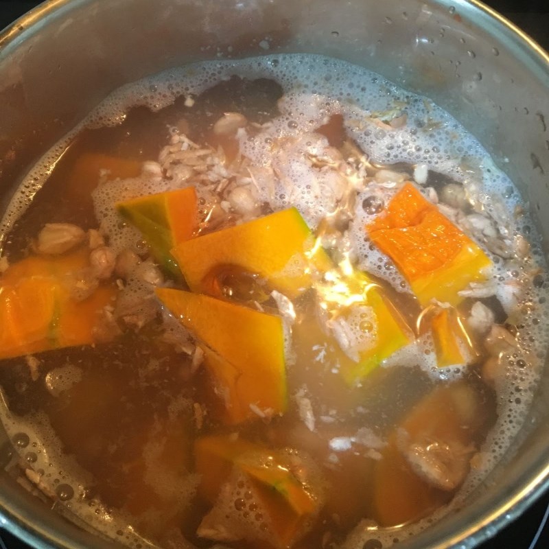 Bước 3 Nấu canh Canh bí đỏ đậu phộng