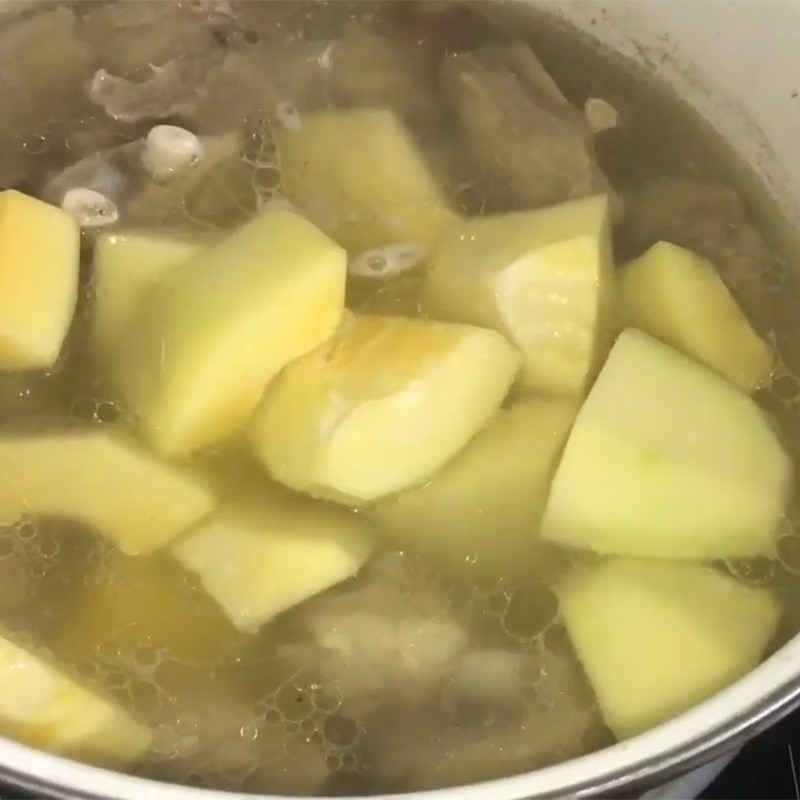 Bước 4 Nấu canh Sườn bò hầm đu đủ