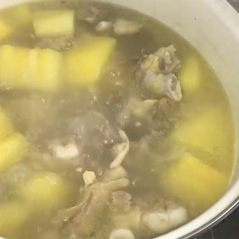 Bước 4 Nấu canh Sườn bò hầm đu đủ