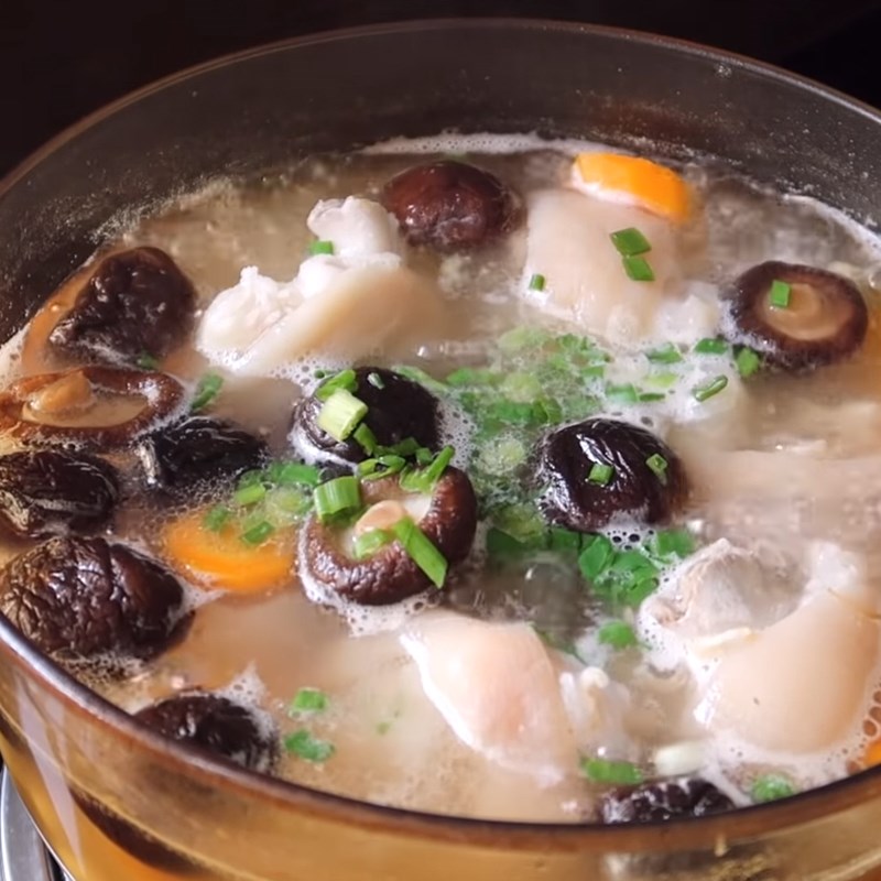 Bước 3 Nấu canh Chân giò hầm hạt sen