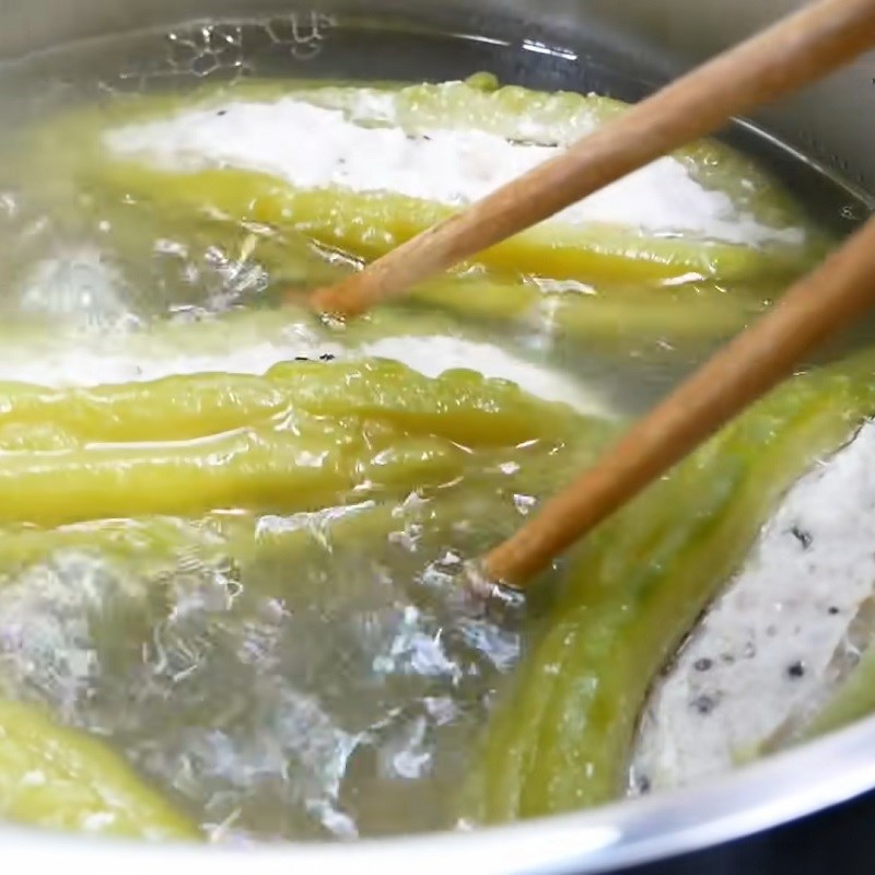 Bước 5 Nấu canh Canh khổ qua nhồi đậu hũ chay