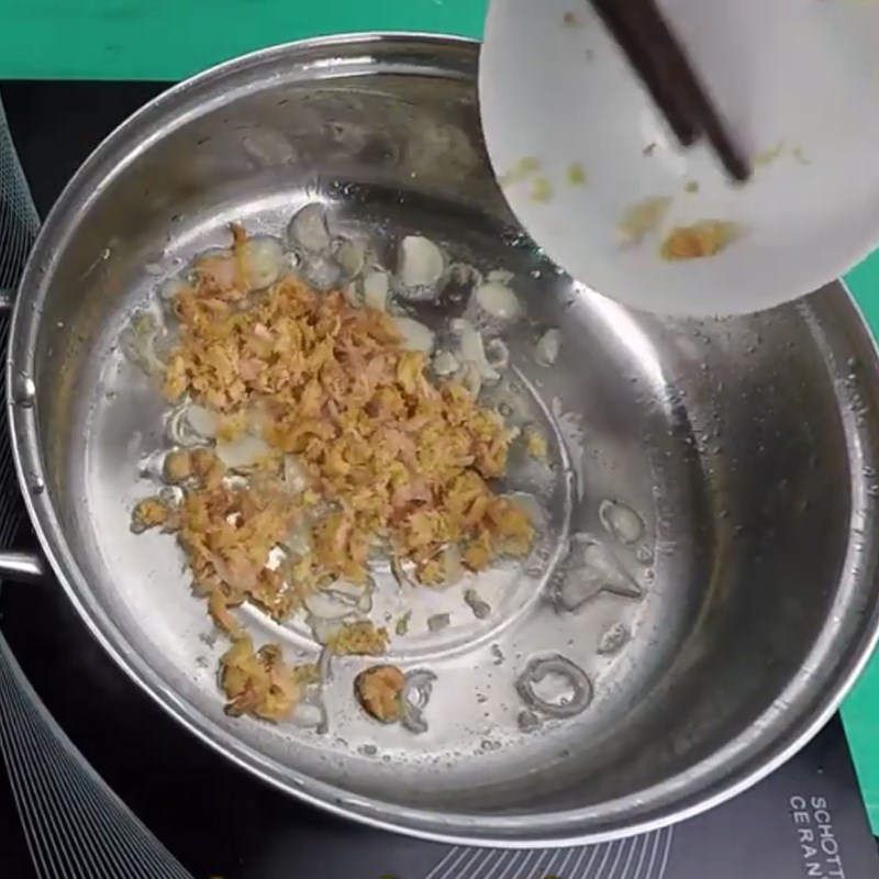 Bước 2 Nấu canh Canh rau muống tôm khô