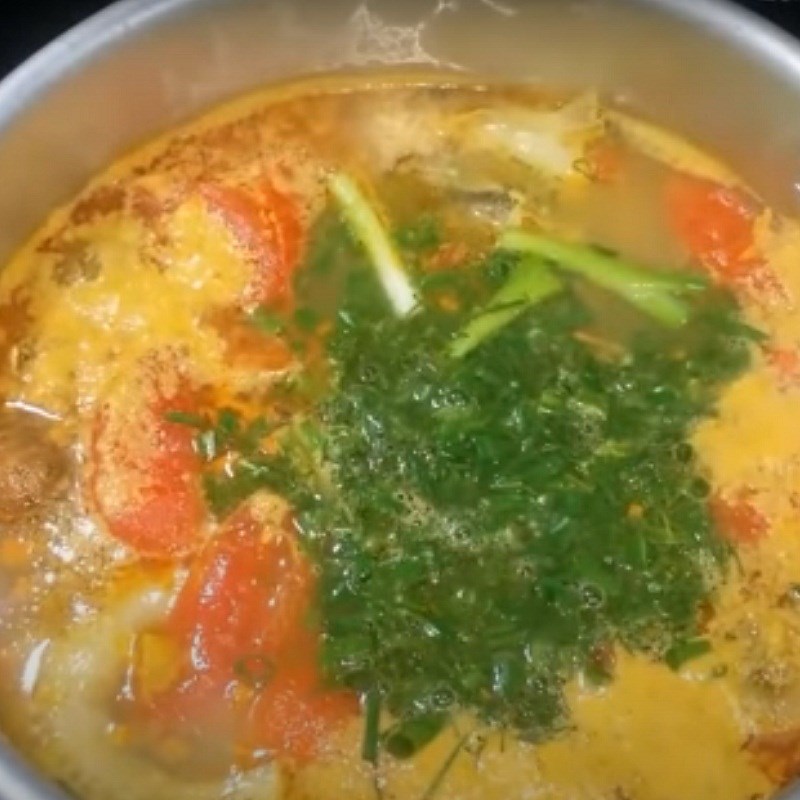 Bước 3 Nấu canh Canh chua cá khoai