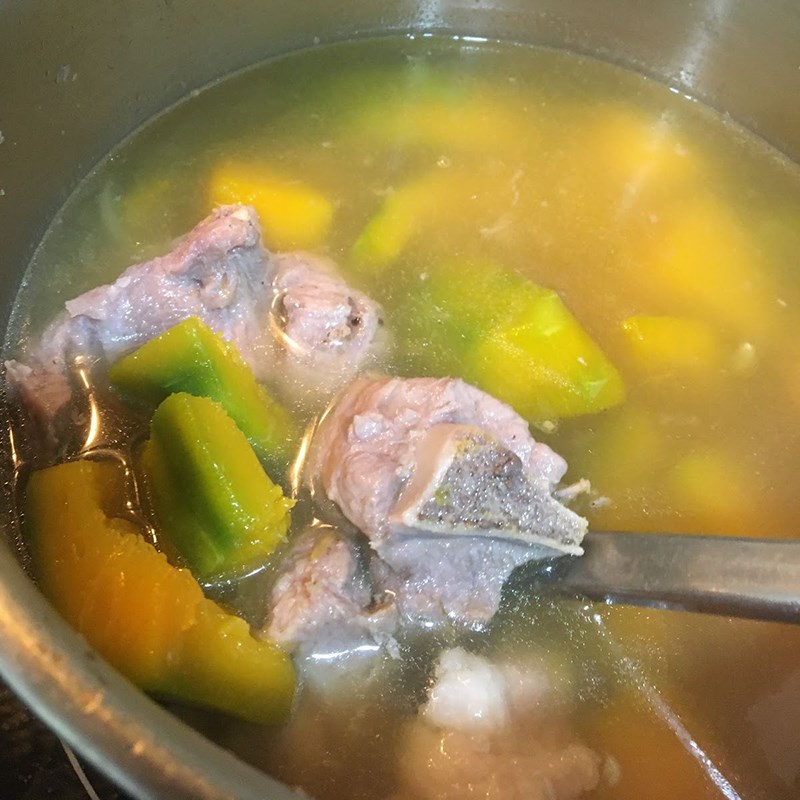 Bước 3 Nấu canh Canh bí đỏ hầm xương