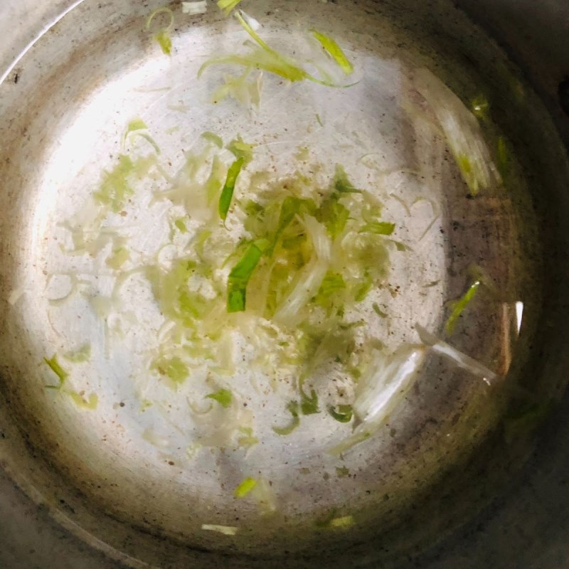Bước 2 Nấu canh Canh rau cần nấu tôm