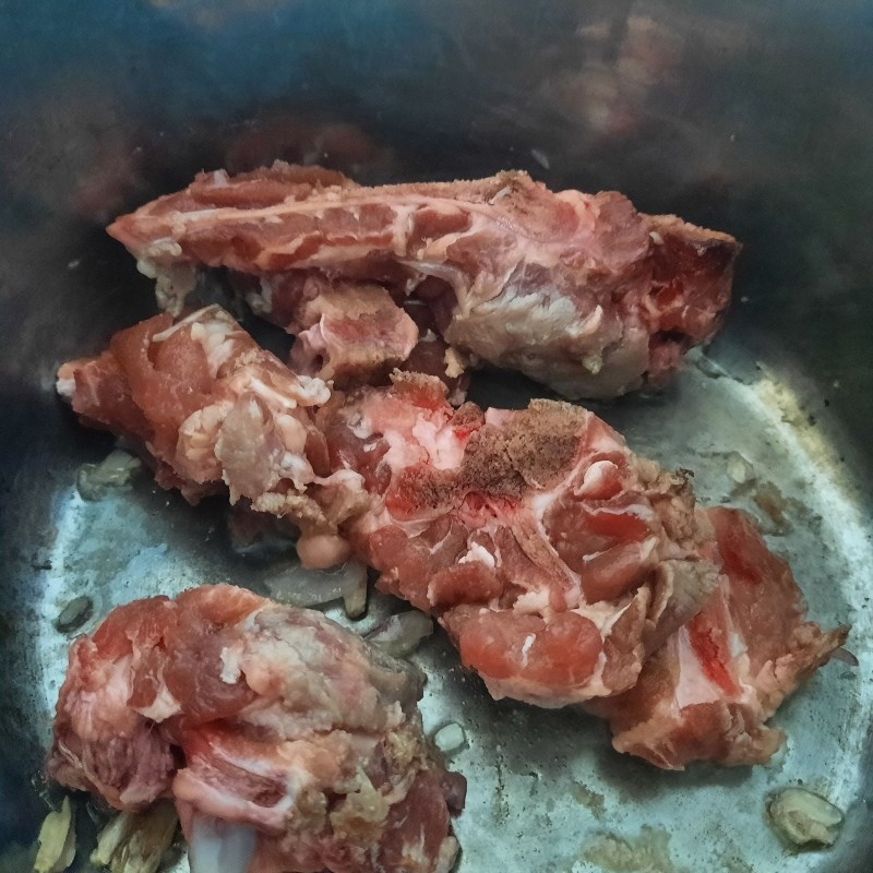 Bước 2 Nấu canh Canh măng khô nấu xương