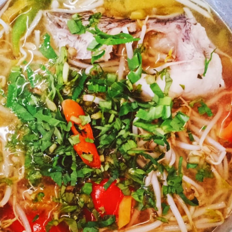 Bước 3 Nấu canh Canh chua cá lóc (công thức được chia sẻ từ người dùng)