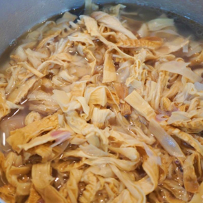 Bước 2 Nấu canh Canh măng khô nấu xương