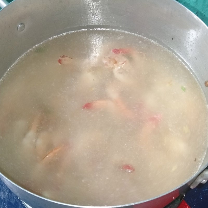Bước 2 Nấu canh bông bí với tôm Canh bông bí nấu tôm