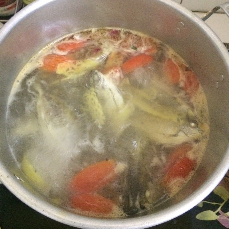 Bước 3 Nấu canh cá kình thơm cà Canh cá kình nấu ngót