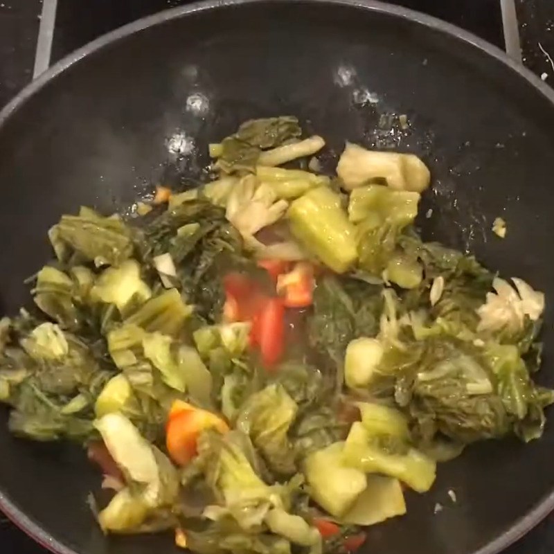 Bước 3 Nấu canh chua cá mai Canh chua cá mai
