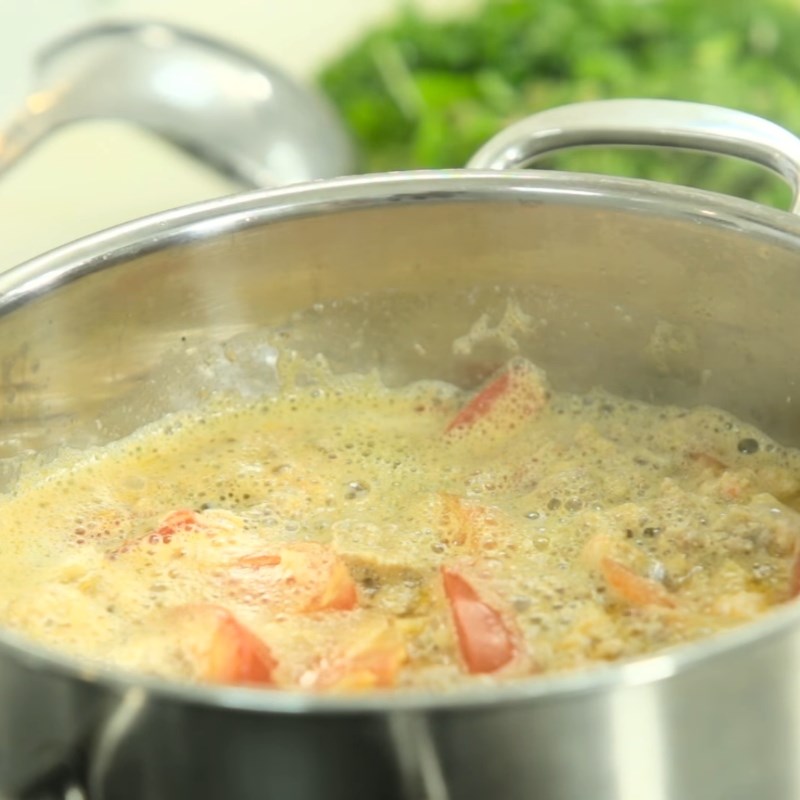 Bước 8 Nấu canh cua Canh cua tôm chua