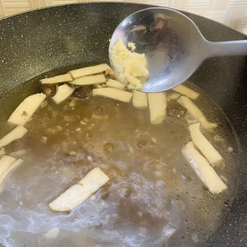 Bước 2 Nấu canh rong biển thịt bò bằm Canh rong biển thịt bò bằm
