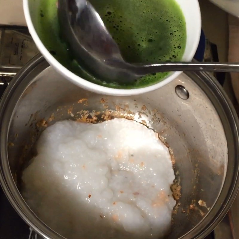 Bước 3 Nấu cháo Cháo cá hồi rau ngót