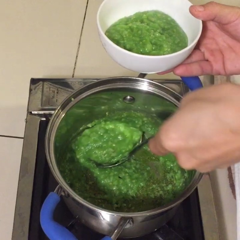 Bước 3 Nấu cháo Cháo nghêu cho bé