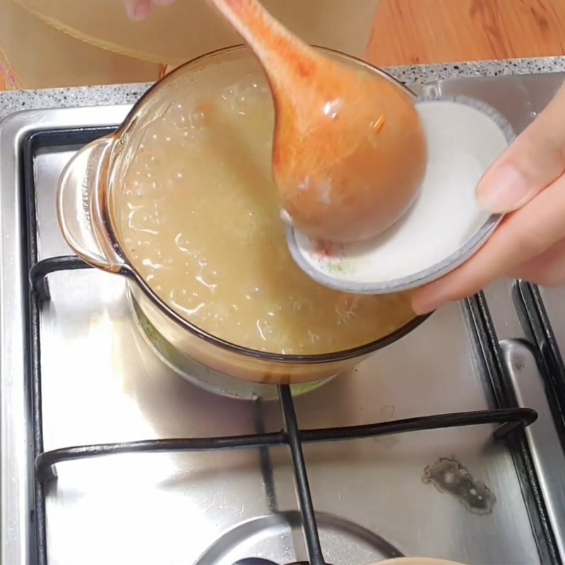 Bước 4 Nấu cháo Cháo bào ngư cà rốt cho bé