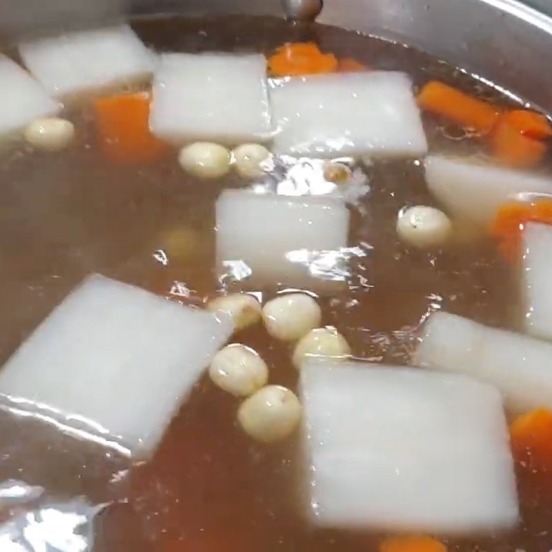 Bước 5 Nấu đuôi bò với nguyên liệu Đuôi bò hầm hạt sen