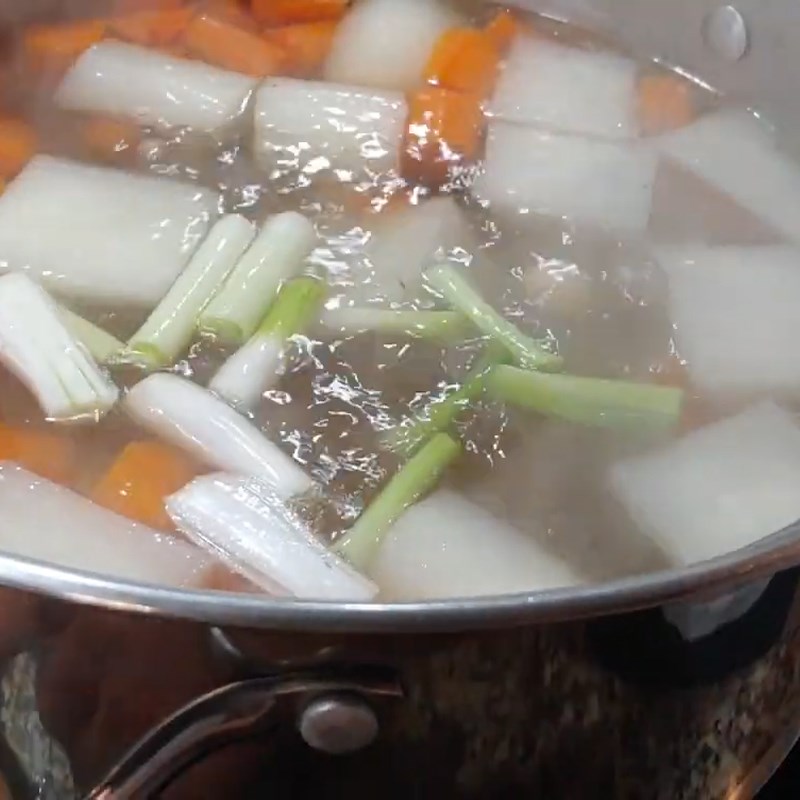 Bước 5 Nấu đuôi bò với nguyên liệu Đuôi bò hầm hạt sen
