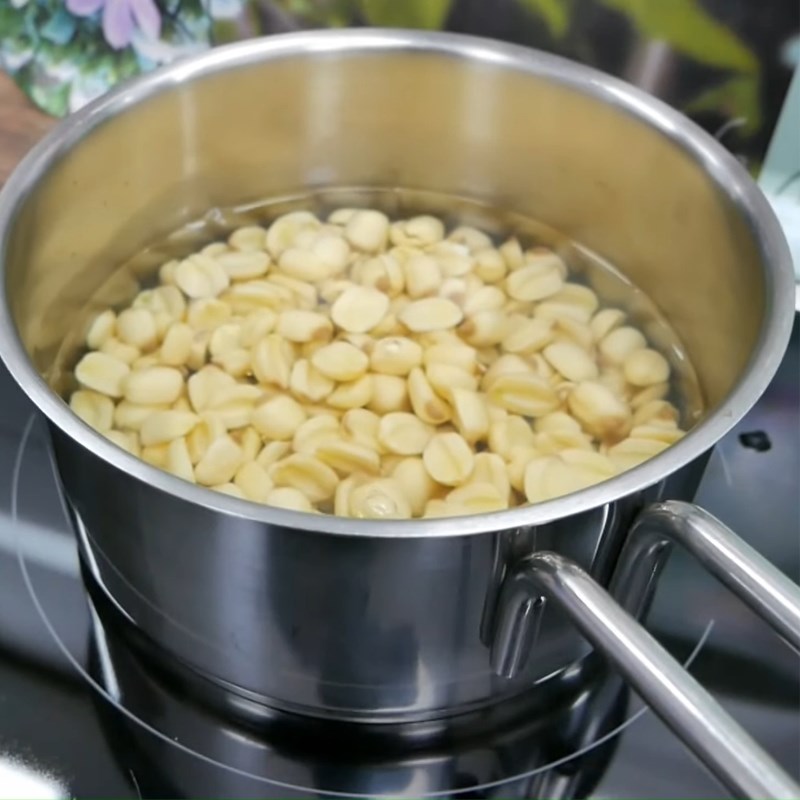 Bước 1 Nấu hạt sen Bánh ú bá trạng chóp