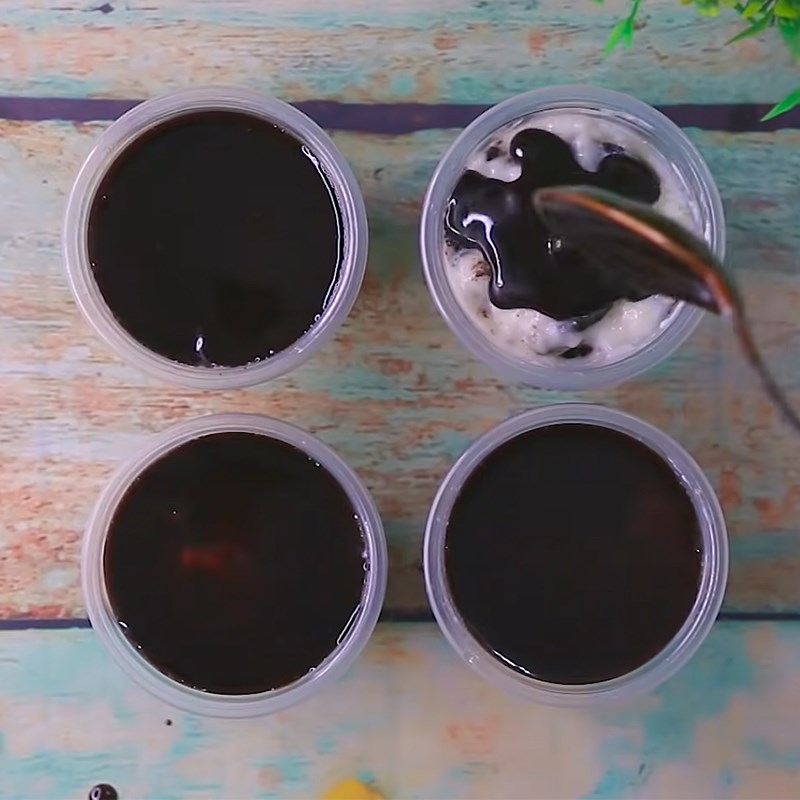 Bước 4 Nấu hỗn hợp Chocolate Pudding oreo