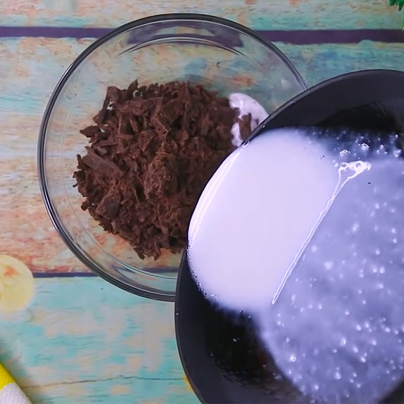 Bước 4 Nấu hỗn hợp Chocolate Pudding oreo