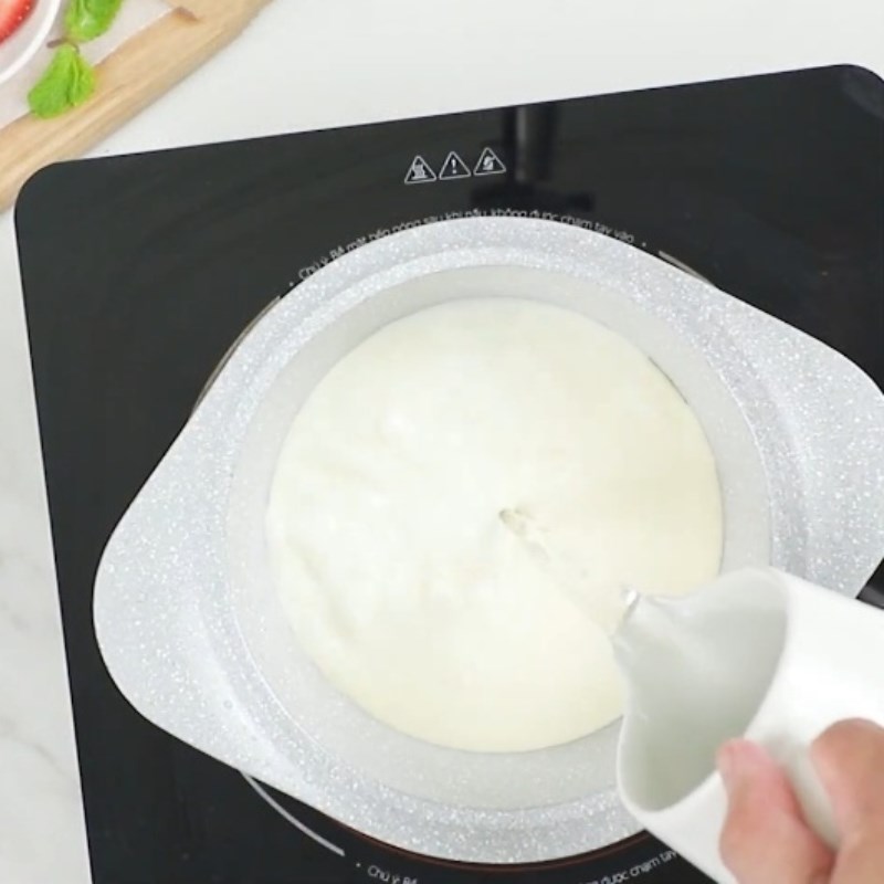 Bước 2 Nấu hỗn hợp panna cotta Panna cotta thạch trái cây