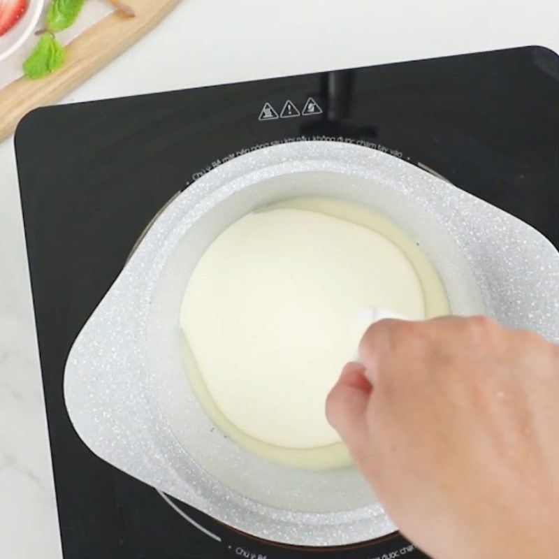 Bước 2 Nấu hỗn hợp panna cotta Panna cotta thạch trái cây