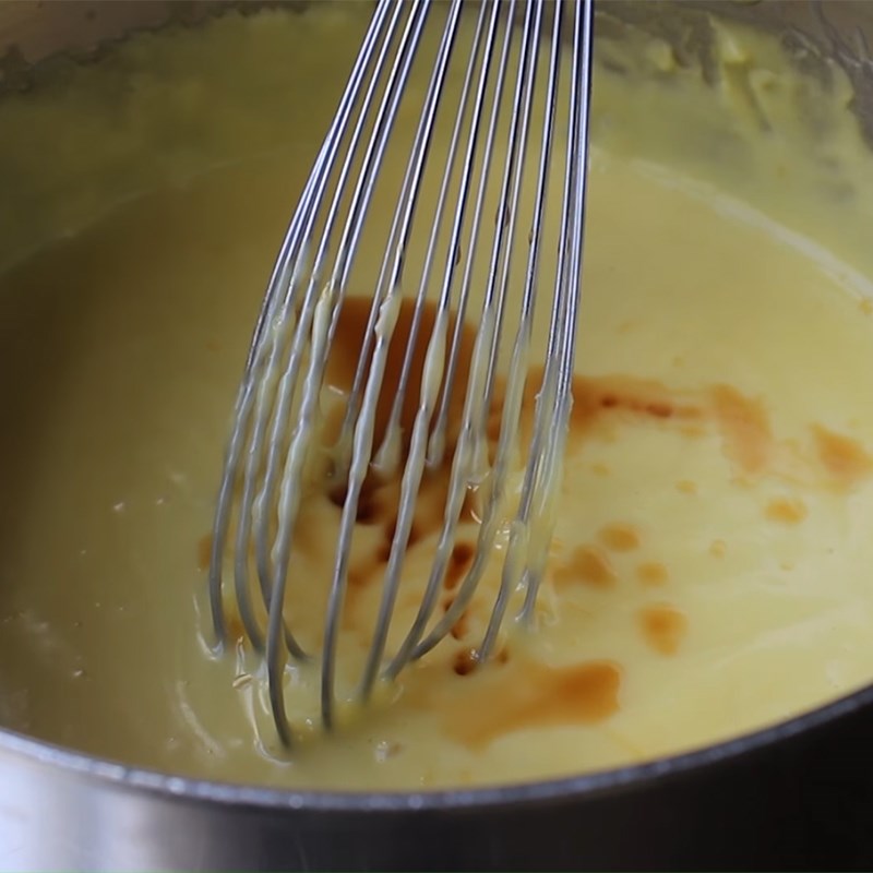 Bước 2 Nấu hỗn hợp pudding Bánh pudding chuối