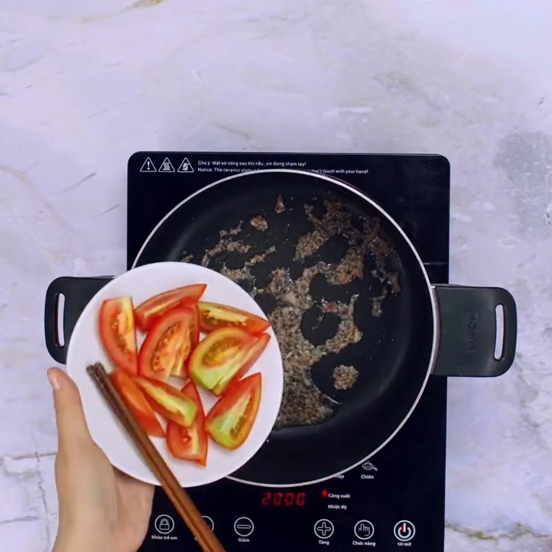 Bước 3 Nấu nước canh Canh cá lăng nấu măng chua