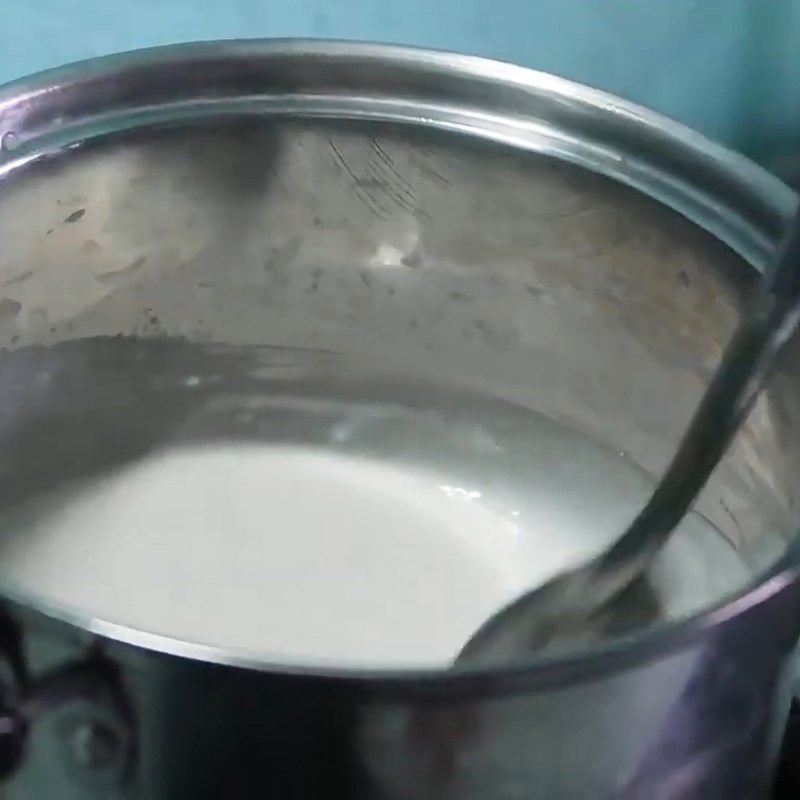 Bước 4 Nấu nước cốt dừa Chè mè đen nước cốt dừa