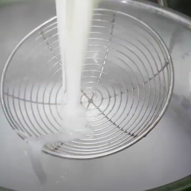 Bước 3 Nấu nước dùng Miến thịt bò