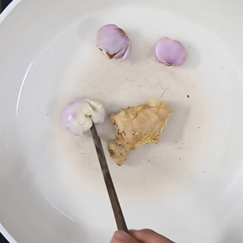 Bước 3 Nấu nước dùng Phở xương heo
