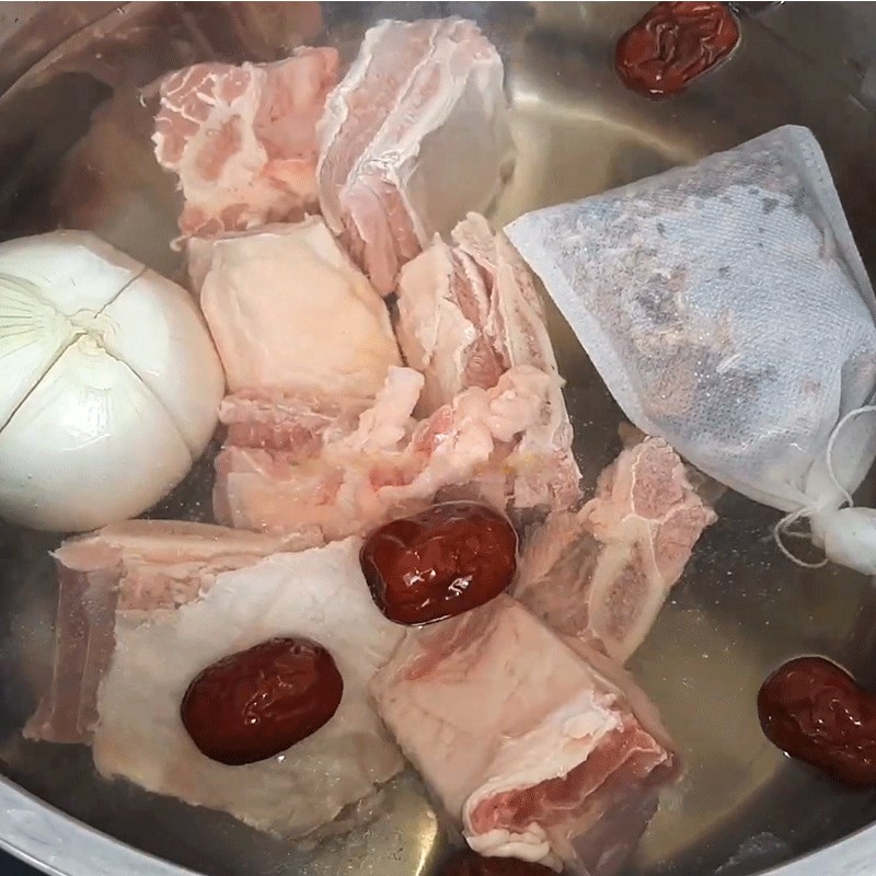 Bước 3 Nấu nước dùng Phở sườn bò