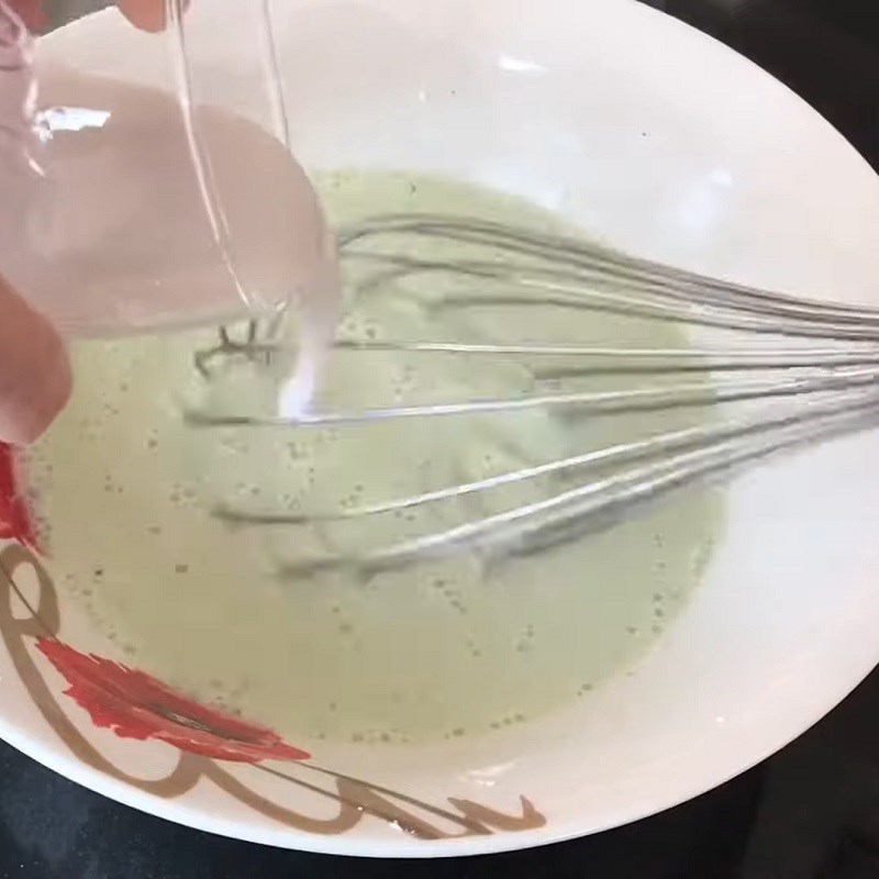 Bước 1 Trộn bột lá dứa Bánh bèo ngọt lá dứa