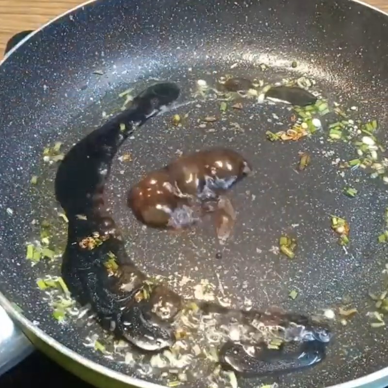 Bước 3 Nấu nước kho Sườn non chay kho tiêu