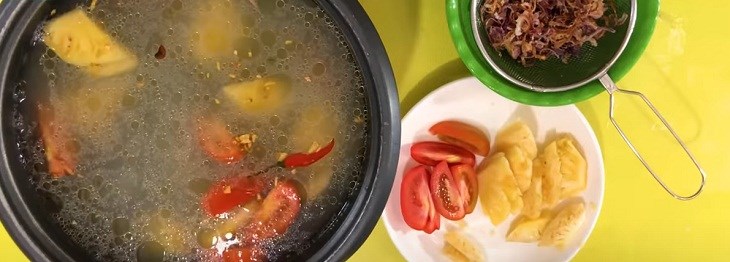 Bước 3 Nấu nước lẩu Lẩu cá linh