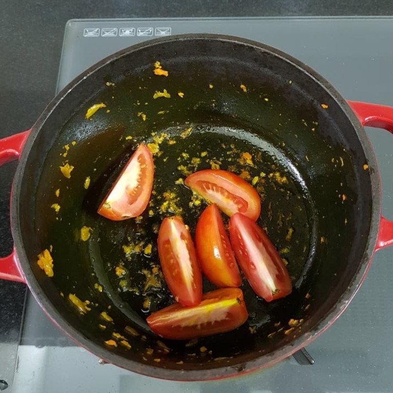 Bước 3 Nấu nước lẩu Ếch om chuối đậu